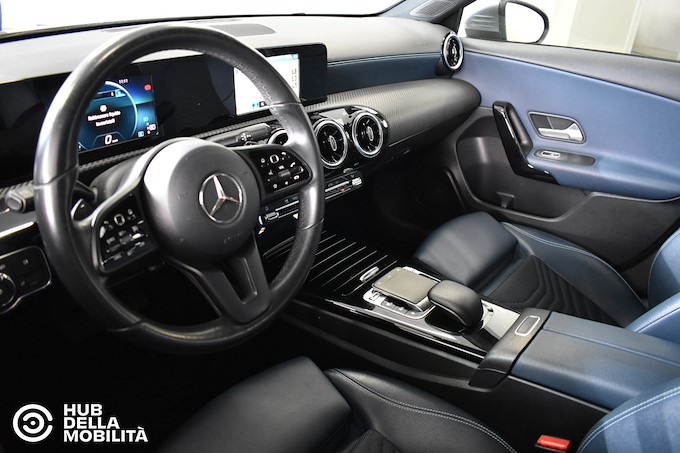 MERCEDES-BENZ A 180 d Automatic Business Extra